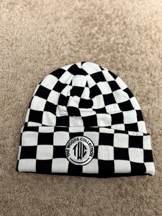 Checkered Beanie black n white